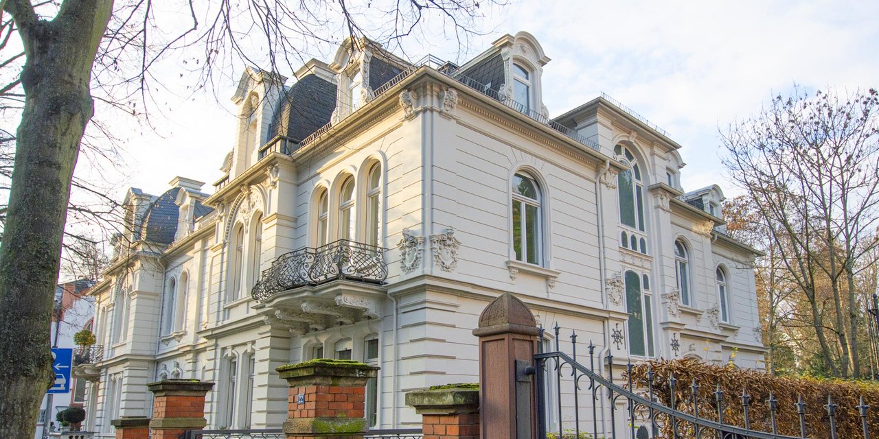 Villa in Parklandschaft