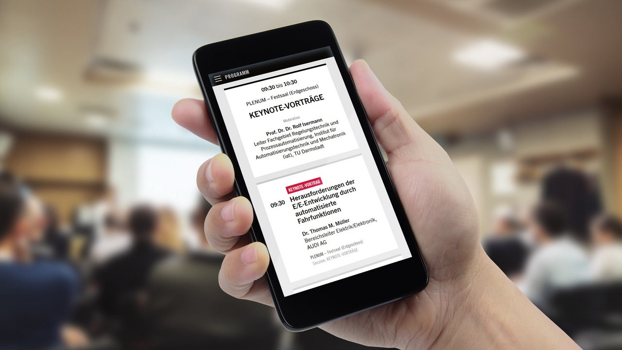 Responsive Webdesign für die Webseite von ATZ live, beispielhaft dargestellt mit der Veranstaltungsprogrammseite auf dem Smartphone.
